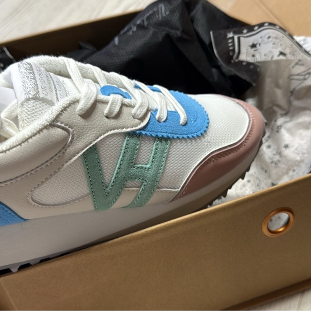 Vintage Havana White and Blue Athletic Shoes NIB